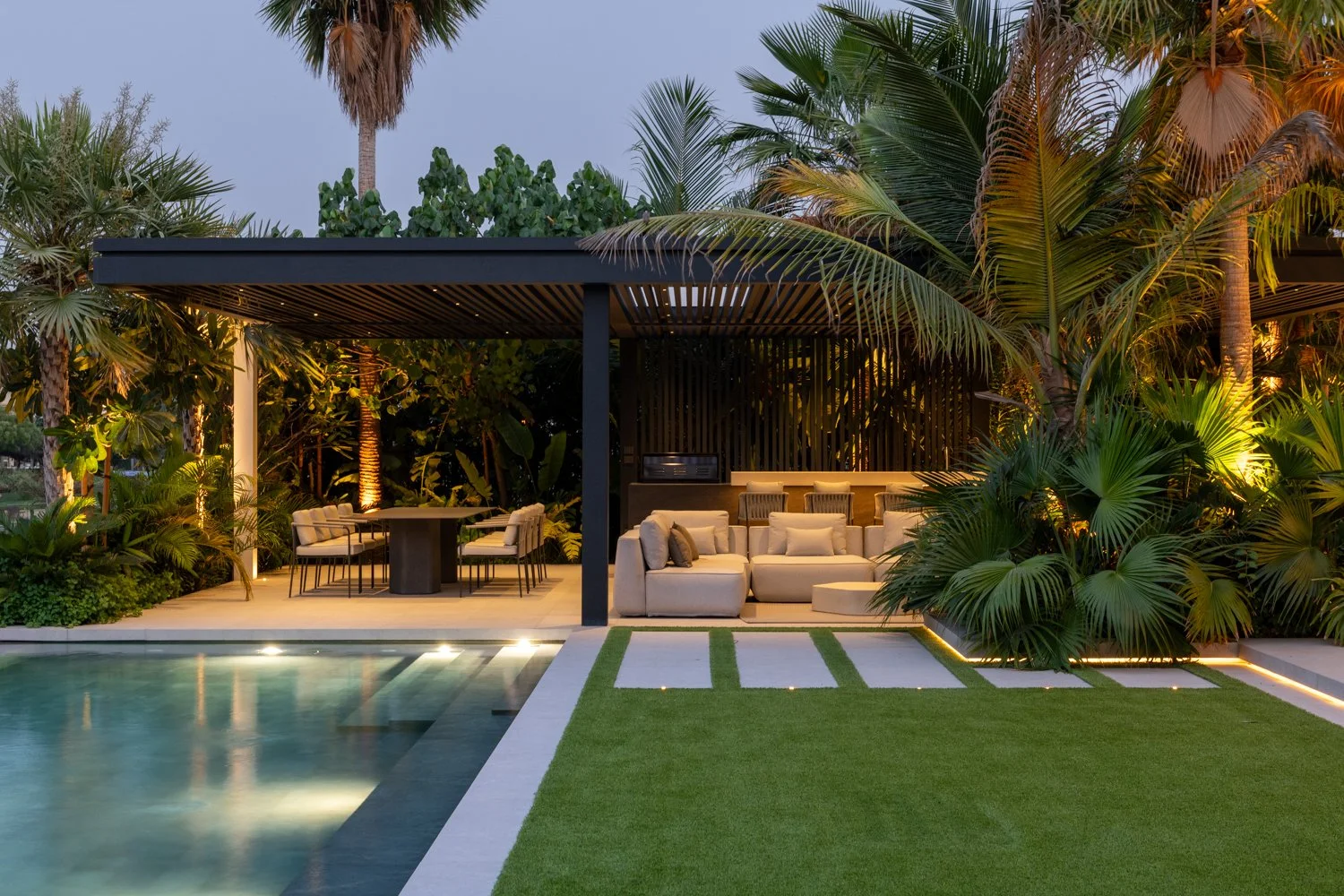 The Red Flags To Avoid When Choosing Luxury Swimming Pool Contractors